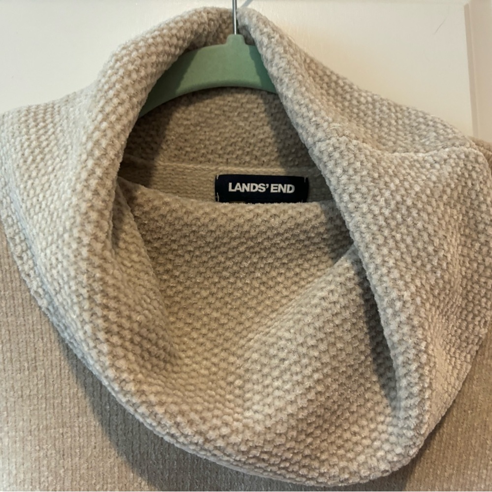 Super soft - EUC - Land's End chenille cowl neck sweater